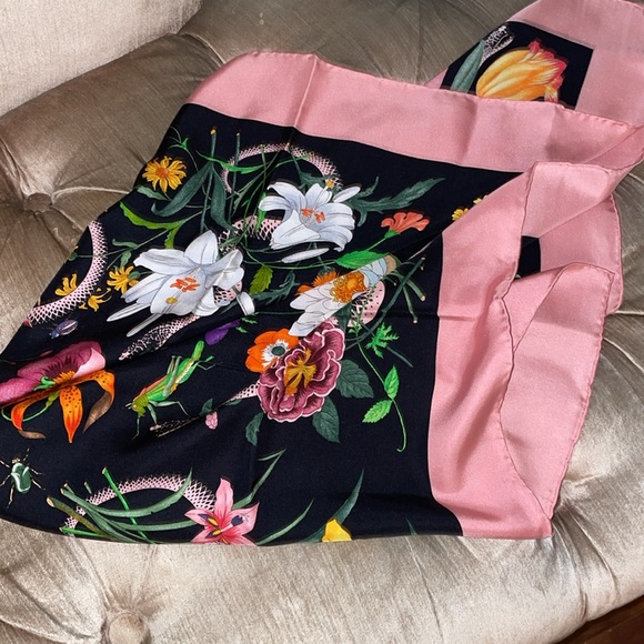 Nwot Gucci flora snake print scarf - Picture 5 of 8